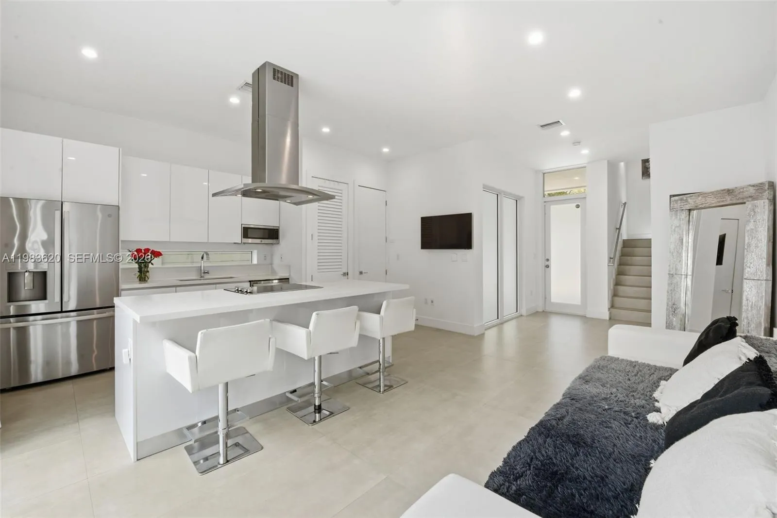 3525 Day Ave, Miami FL 33133