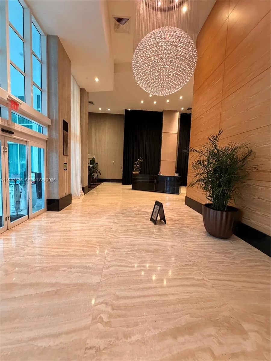950 Brickell Bay Dr # 4100, Miami FL 33131