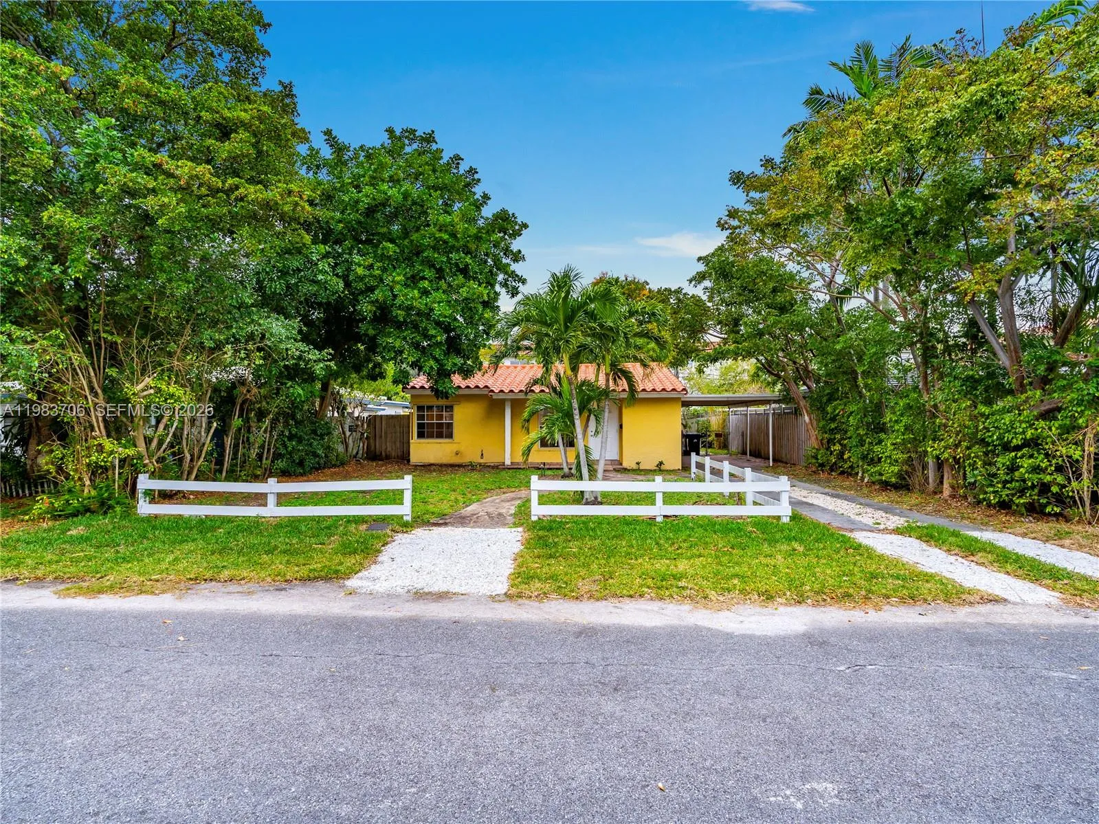 2 bedroom 1 bath for sale at 1125 NE 10th Ave, Fort Lauderdale FL 33304