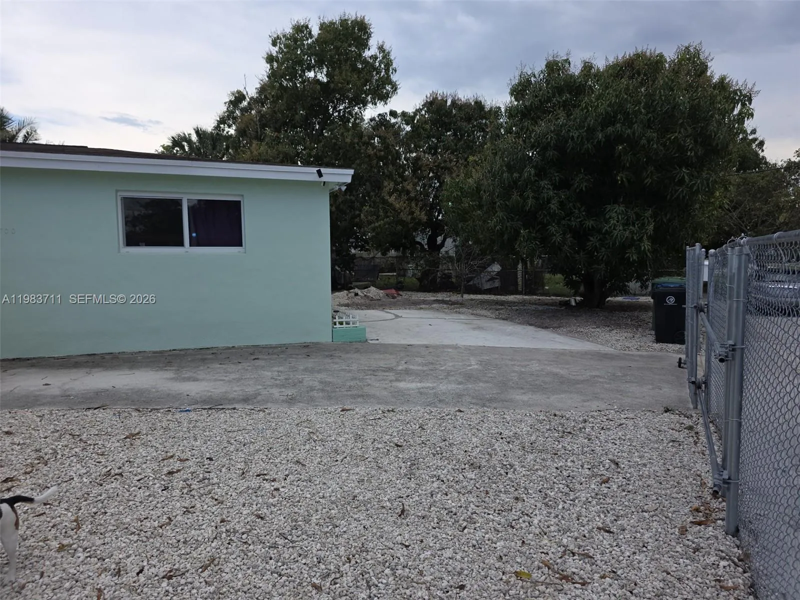 700 SW 28th Ter, Fort Lauderdale FL 33312
