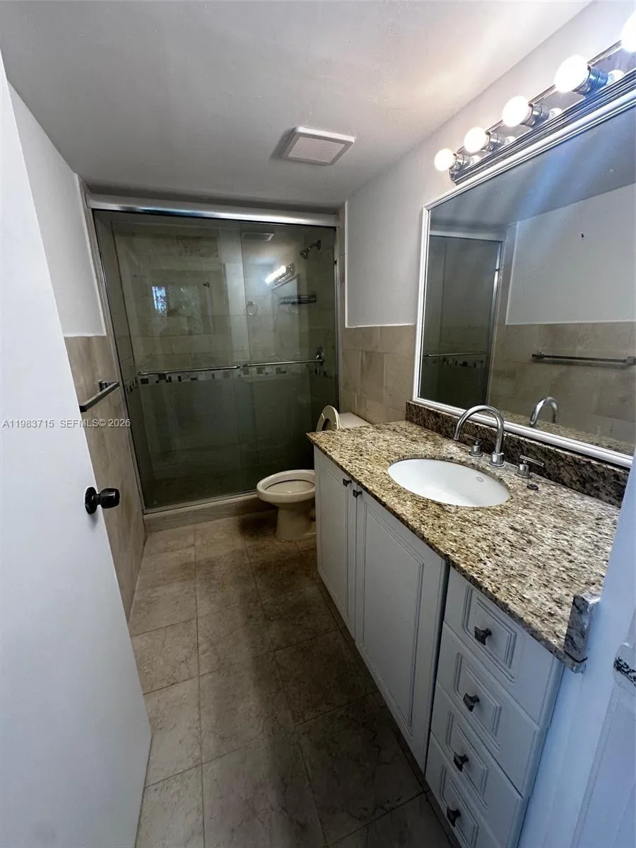 8050 NW 8th St # 1102, Miami FL 33126