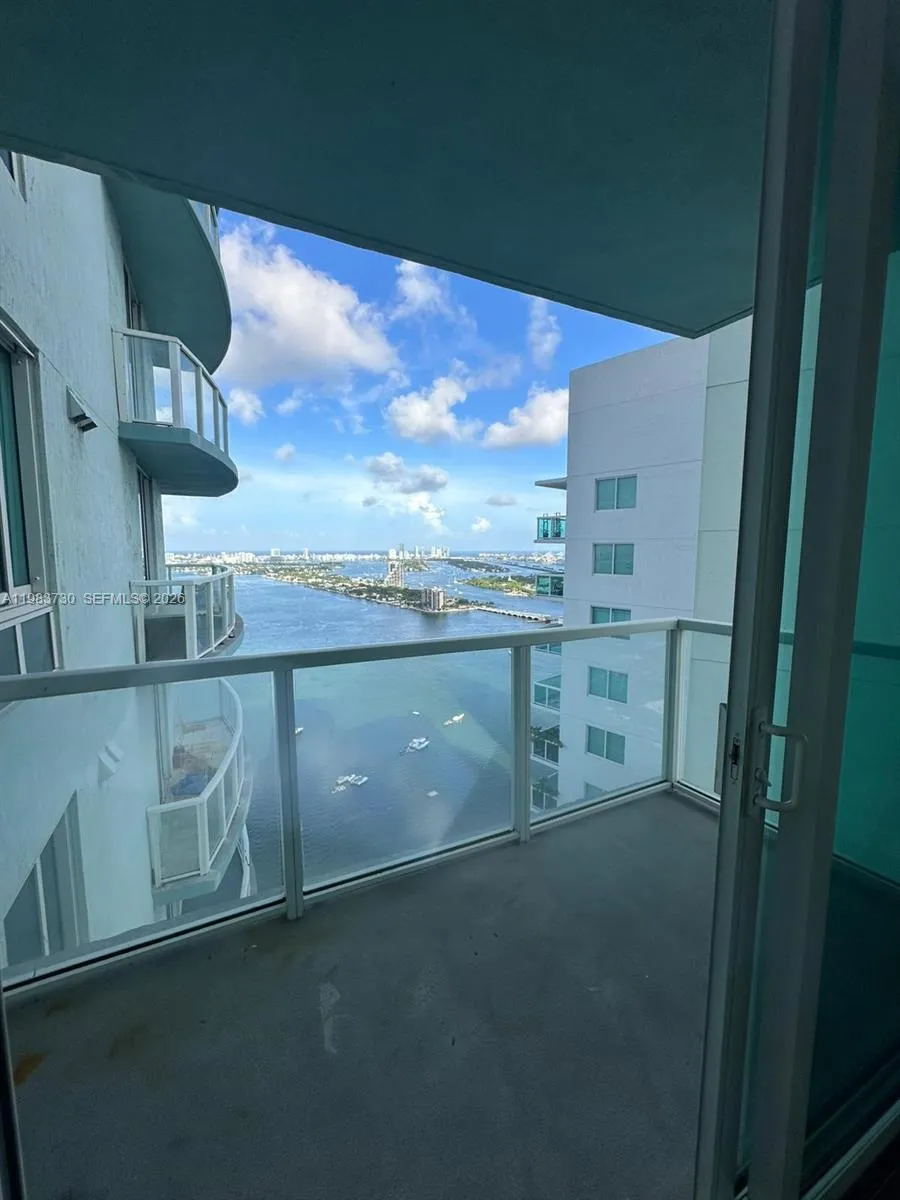 1 bedroom 1 bath for sale at 1900 N Bayshore Dr # 3803, Miami FL 33132