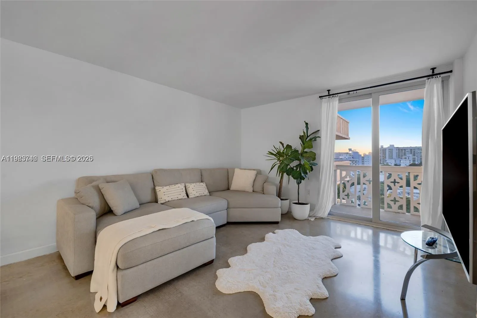 1020 Meridian Ave # 816, Miami Beach FL 33139