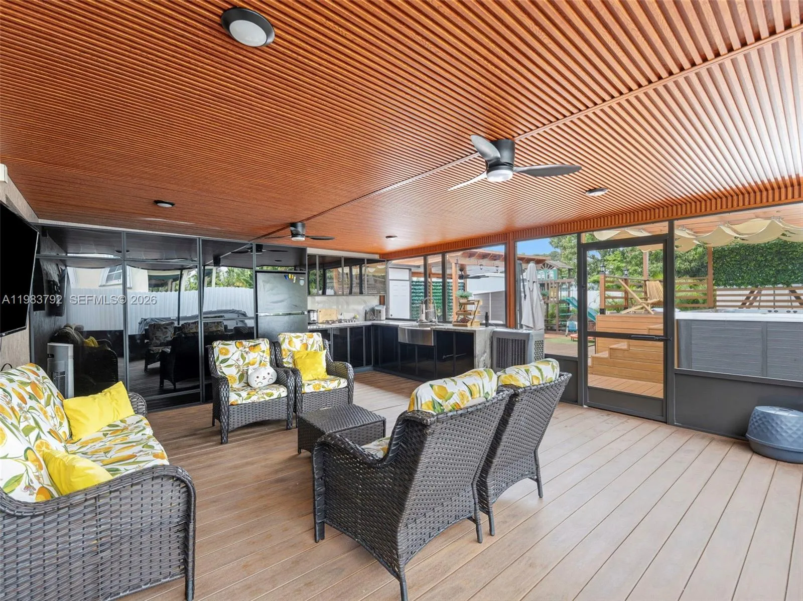 550 NW 58th Ave, Miami FL 33126