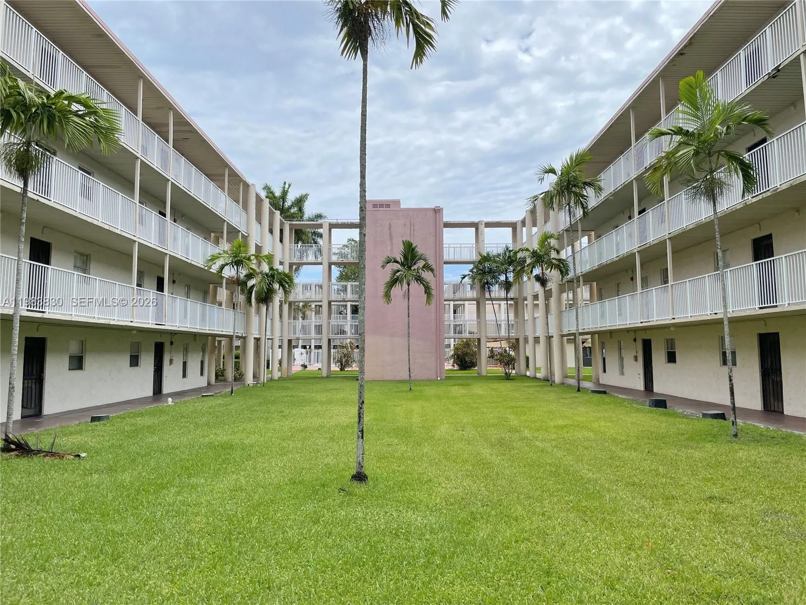 2800 NW 56th Ave # B207, Lauderhill FL 33313