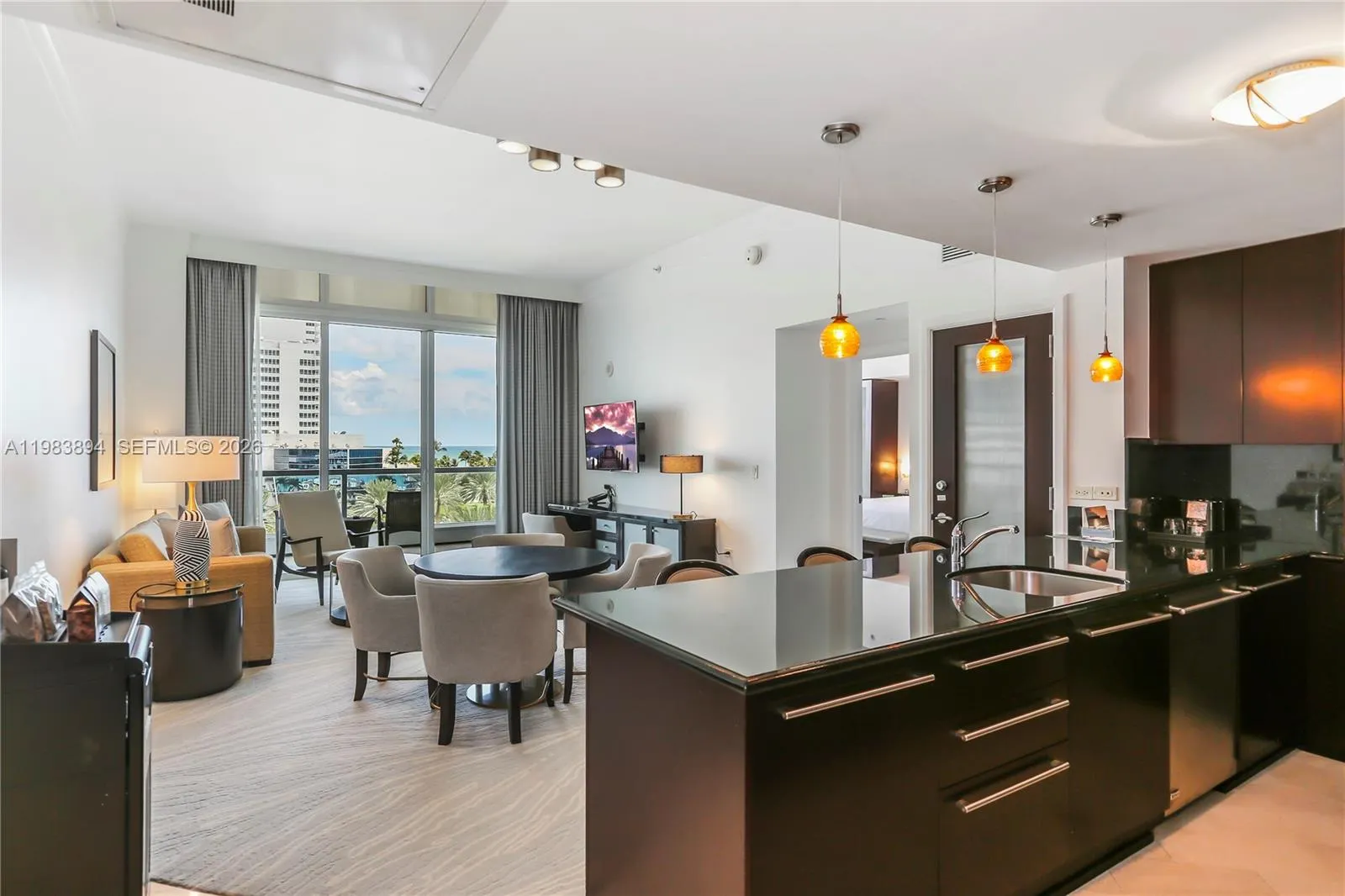 4391 Collins Ave, Miami Beach FL 33140