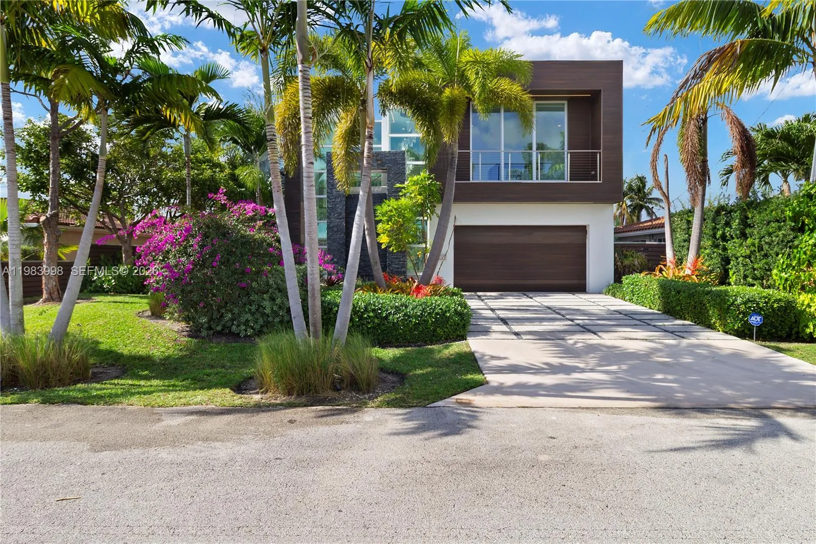 2217 NE 17th Ter, Wilton Manors FL 33305