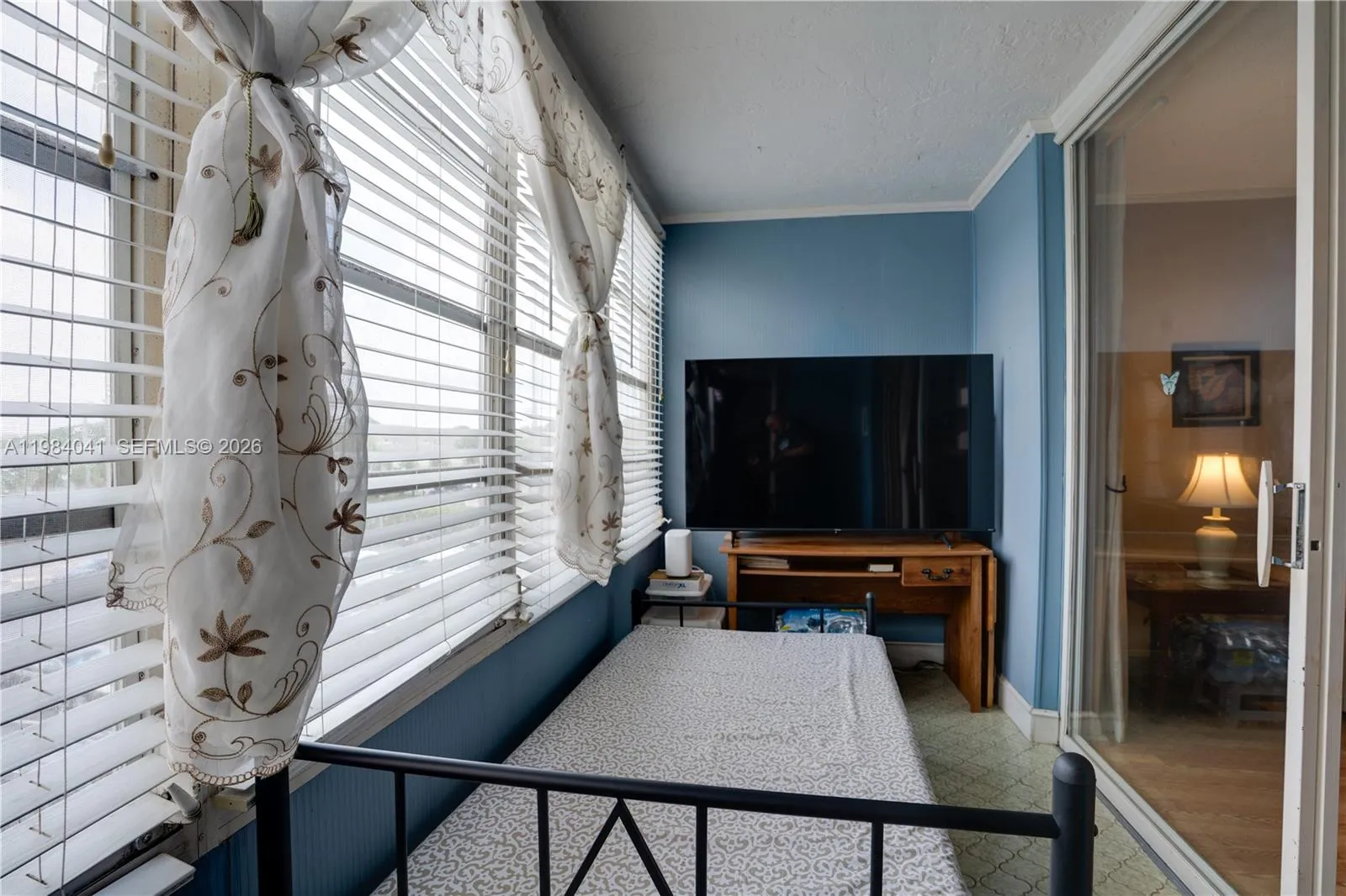 2841 Somerset Dr # 318, Lauderdale Lakes FL 33311