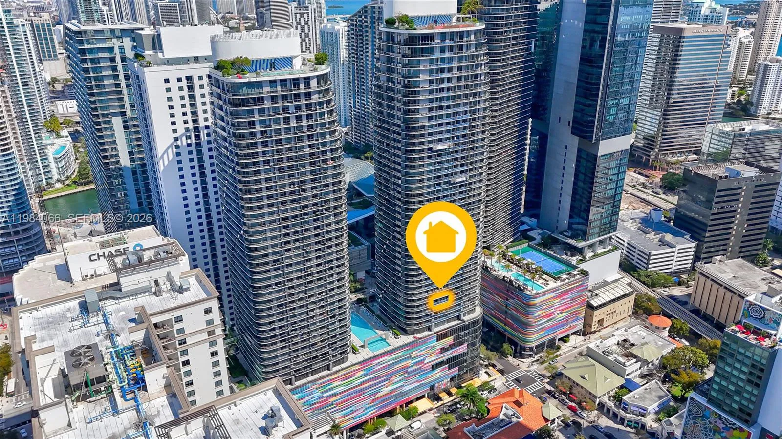 45 SW 9th St # 1405, Miami FL 33130