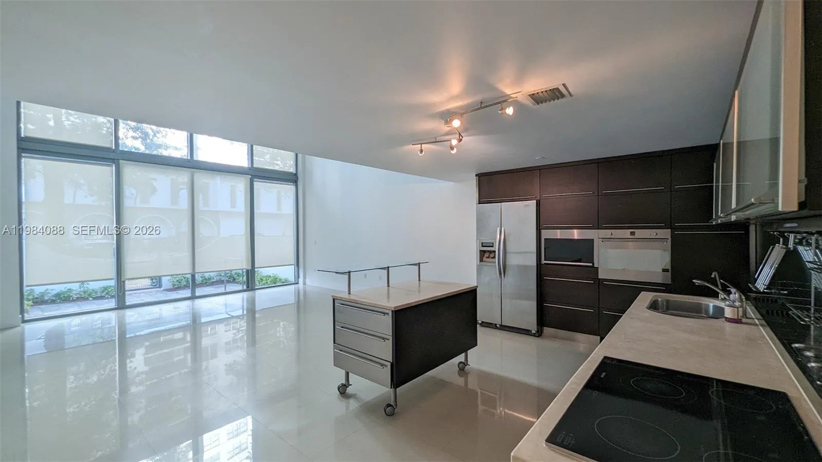 6000 Collins Ave # 111, Miami Beach FL 33140
