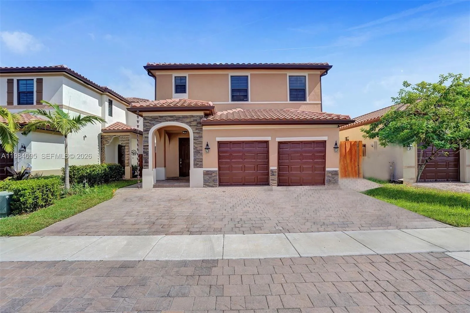 5 bedroom 2 bath for sale at 141 NE 24th Ave, Homestead FL 33033