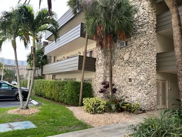 1 bath for sale at 8315 SW 72nd Ave # 104B, Miami FL 33143