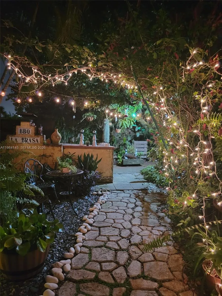 14365 SW 175th Ter, Miami FL 33177