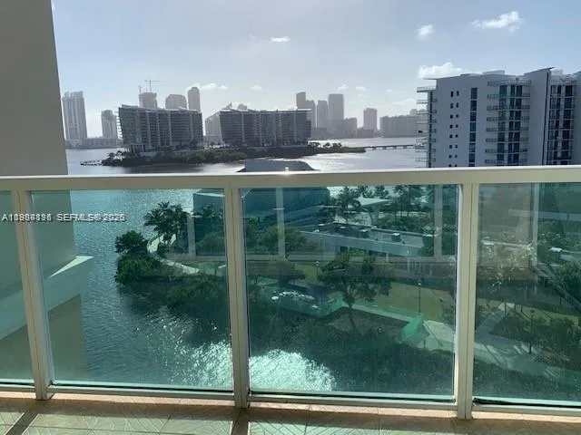 3330 NE 190th St # 1018, Aventura FL 33180