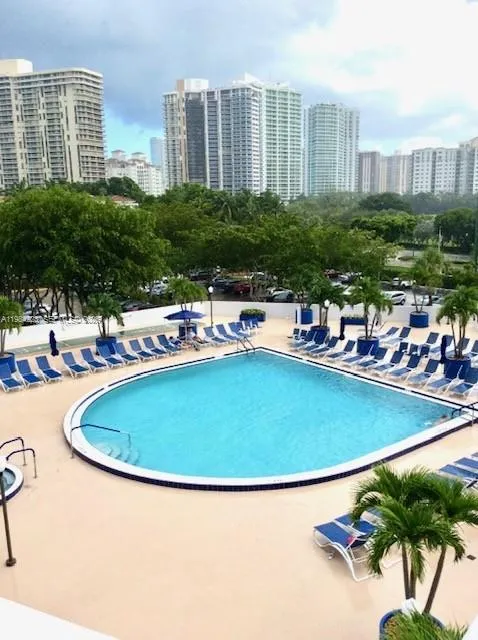 2 bedroom 2 bath for sale at 3701 N Country Club Dr # 504, Aventura FL 33180
