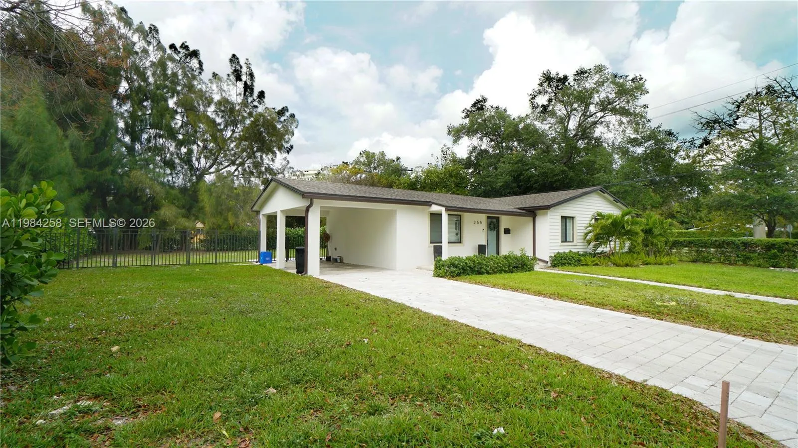 255 Grant Dr, Coral Gables FL 33133