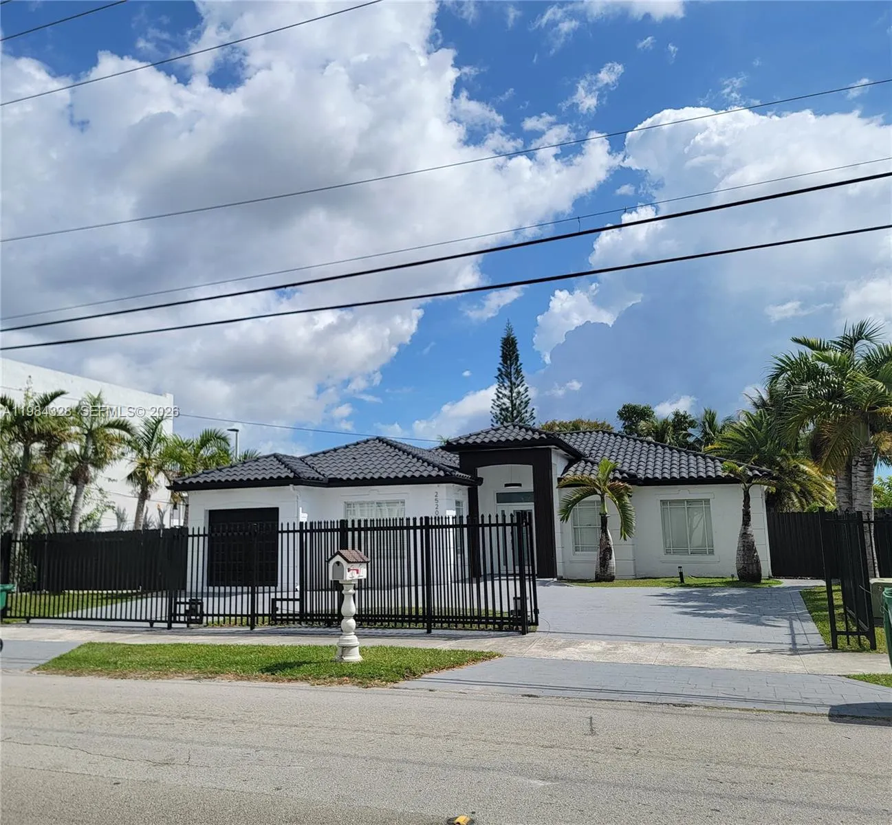 5 bedroom 3 bath for sale at 25209 SW 134th Ave, Homestead FL 33032