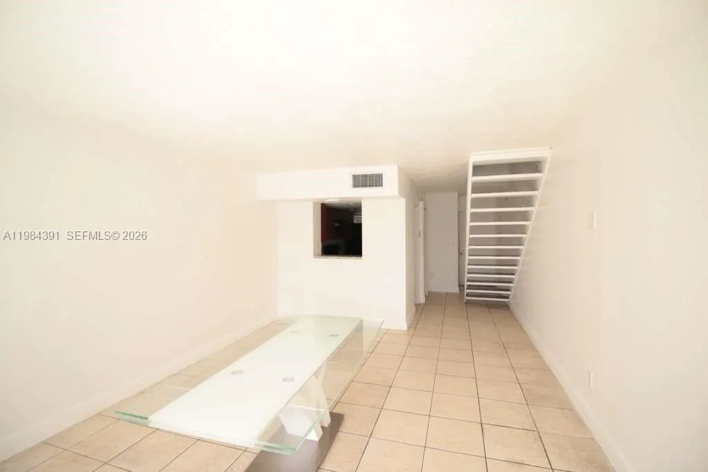 9220 Fontainebleau Blvd # 202, Miami FL 33172