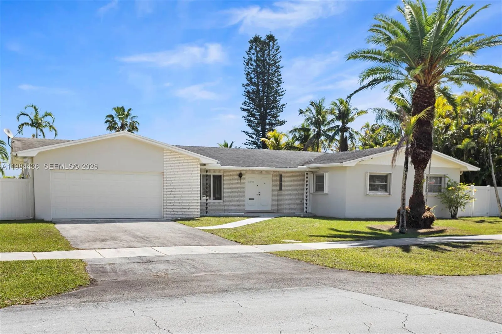 11807 SW 112th Ave, Miami FL 33176