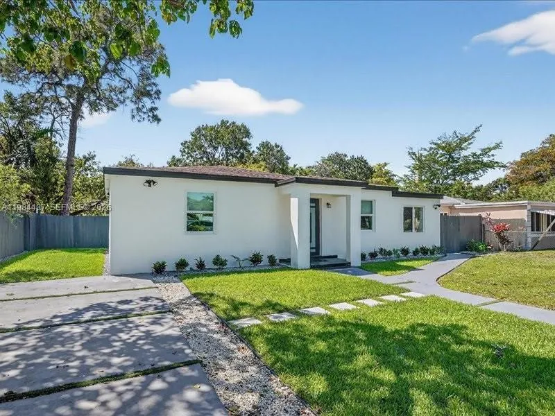 1010 NE 138th St, North Miami FL 33161