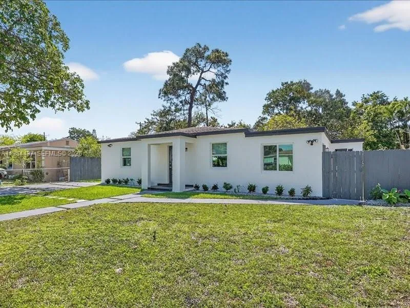 1010 NE 138th St, North Miami FL 33161