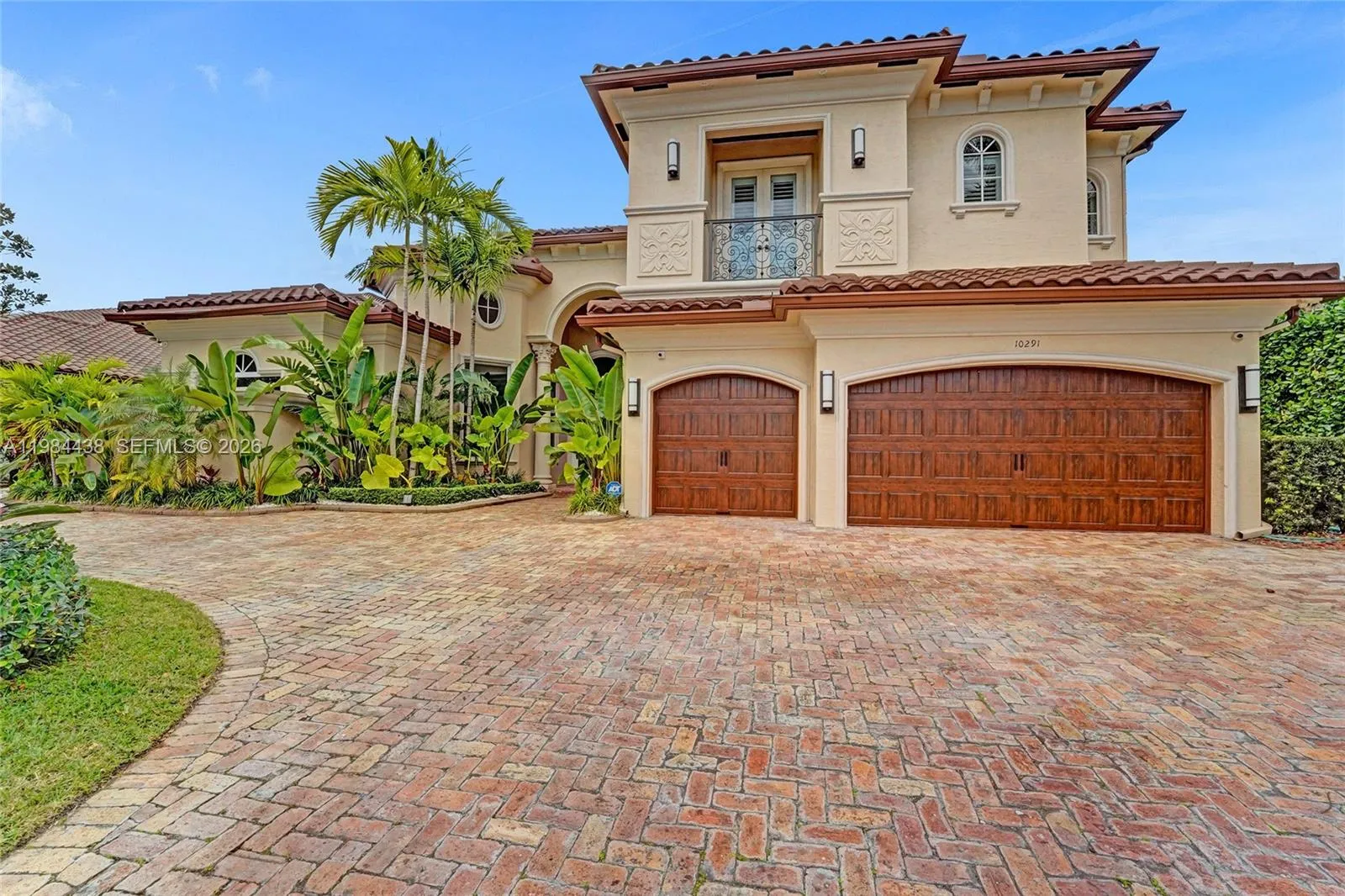 5 bedroom 6 bath for sale at 10291 Sweet Bay St, Plantation FL 33324