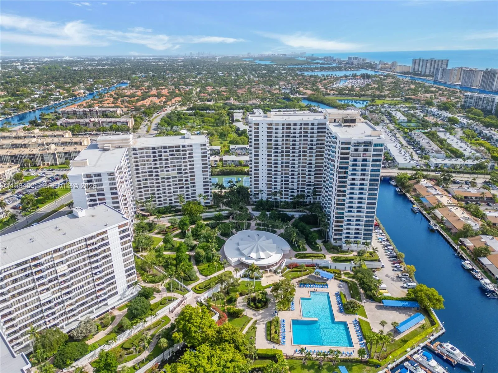2500 Parkview Dr # 509, Hallandale Beach FL 33009