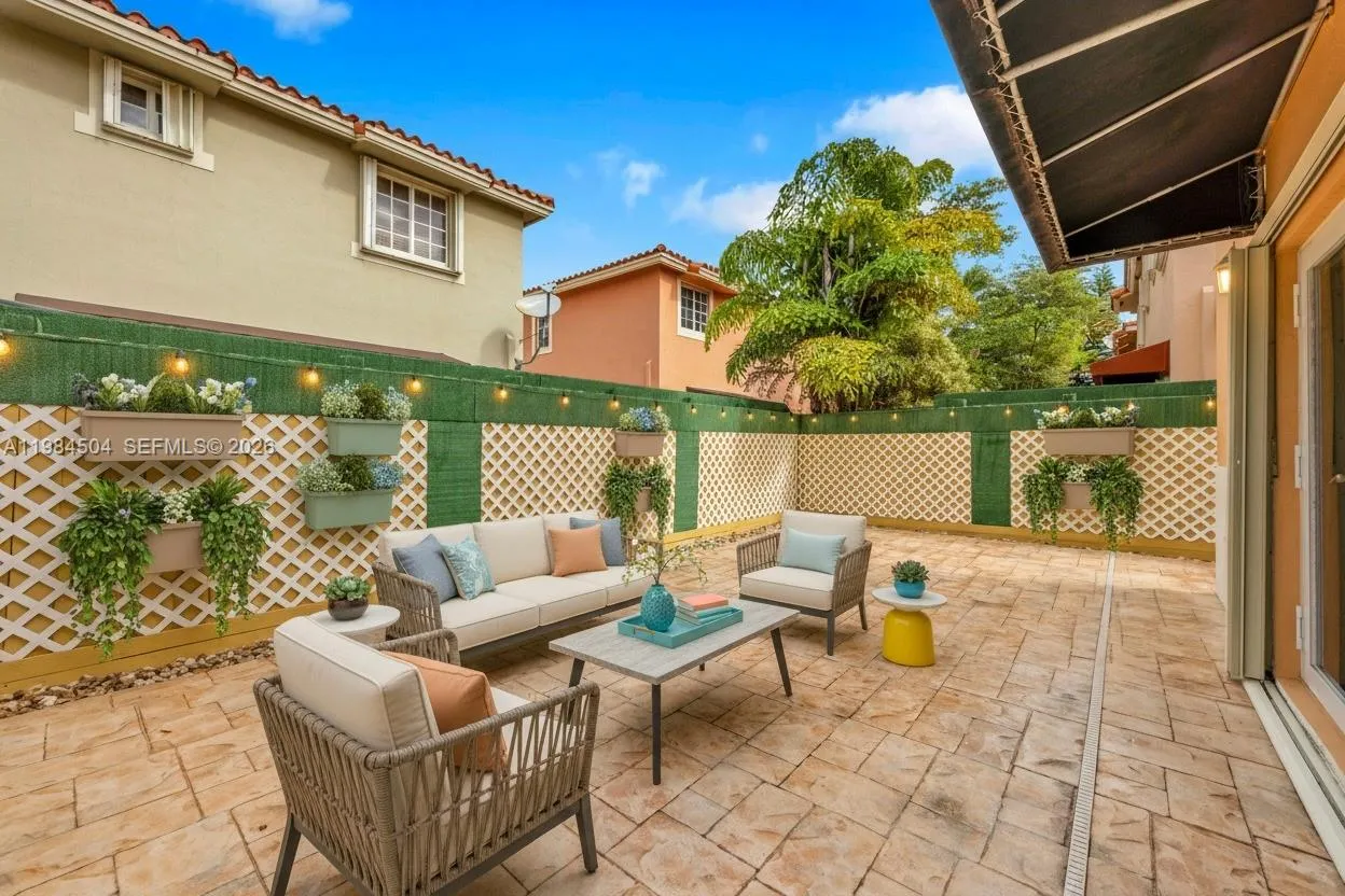 2 bedroom 3 bath for sale at 7773 SW 94th Ln, Miami FL 33156