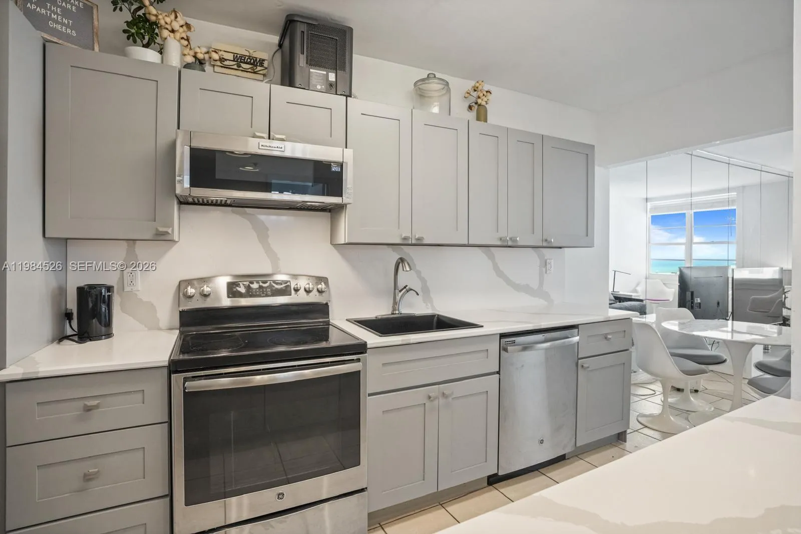 100 Lincoln Rd # 825, Miami Beach FL 33139
