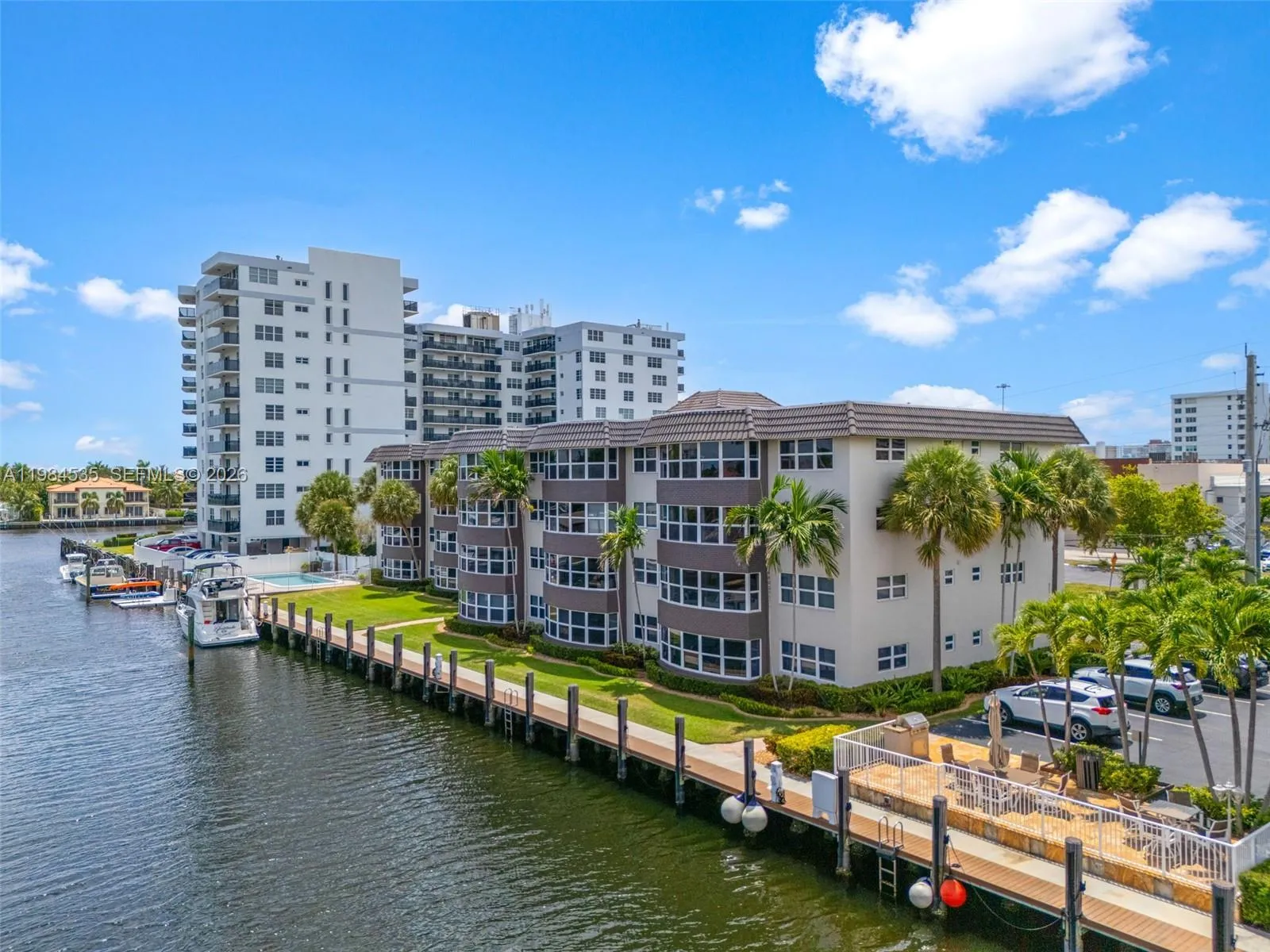 2 bedroom 2 bath for sale at 3121 NE 51st St # 203E, Fort Lauderdale FL 33308