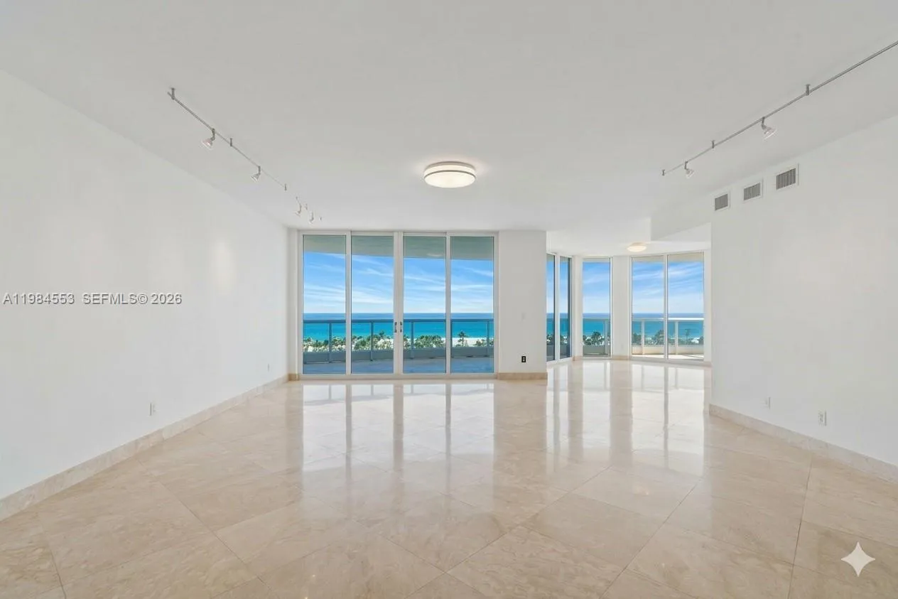 21200 Point Pl # 1901, Aventura FL 33180
