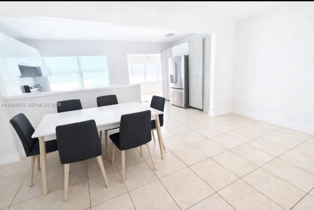 2842 Jackson St, Hollywood FL 33020