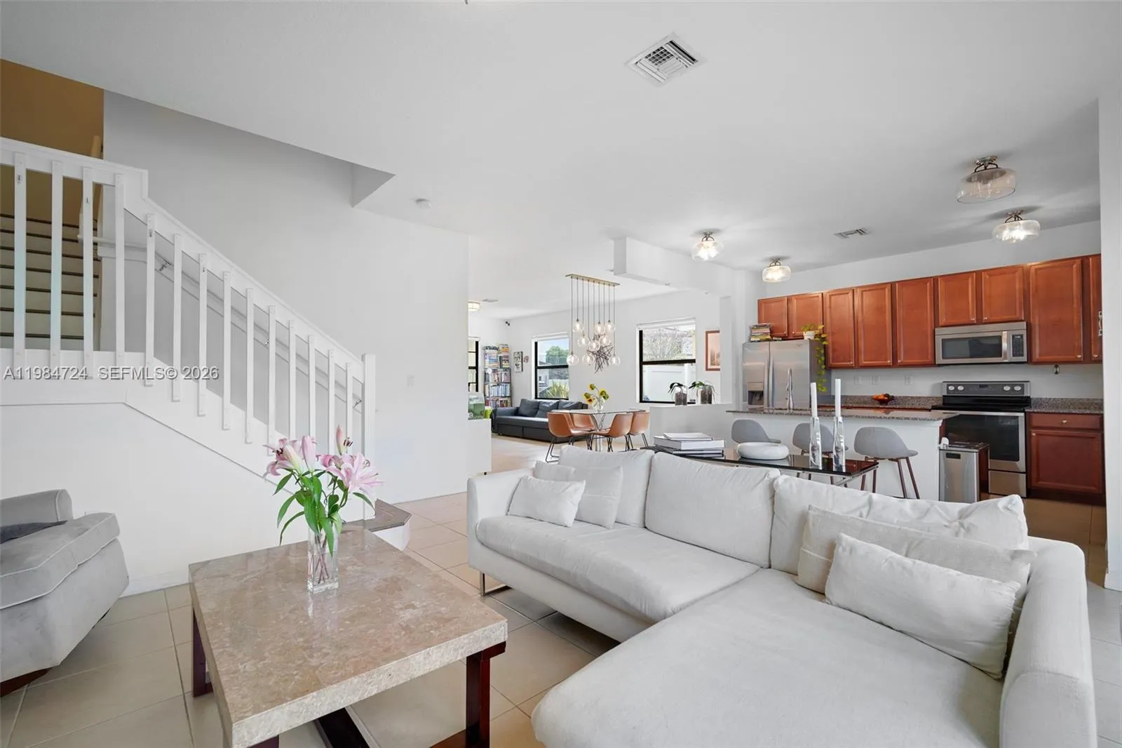 3 bedroom 2 bath for sale at 901 NE 191st St, Miami FL 33179