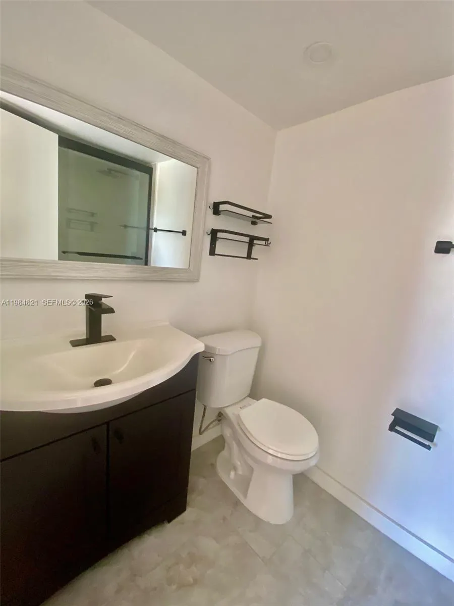 8975 Palm Tree Ln # 8975, Pembroke Pines FL 33024
