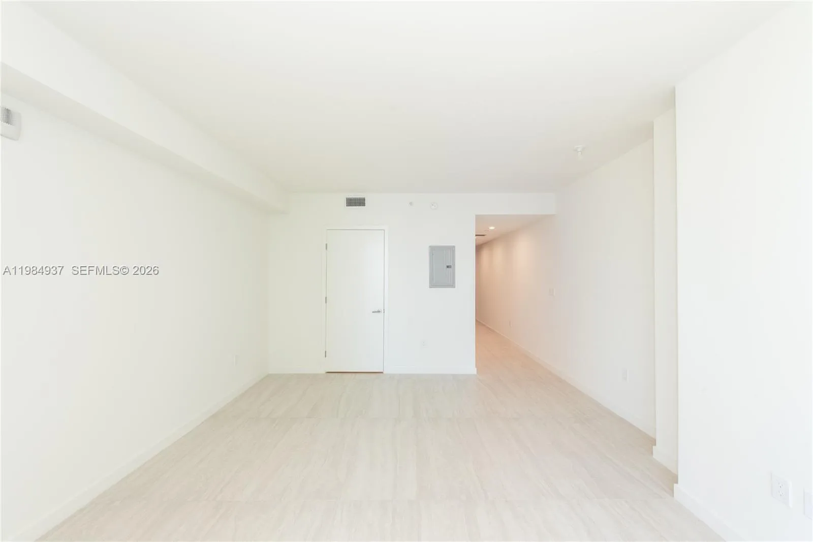77 SE 5th Street # 4004, Miami FL 33131