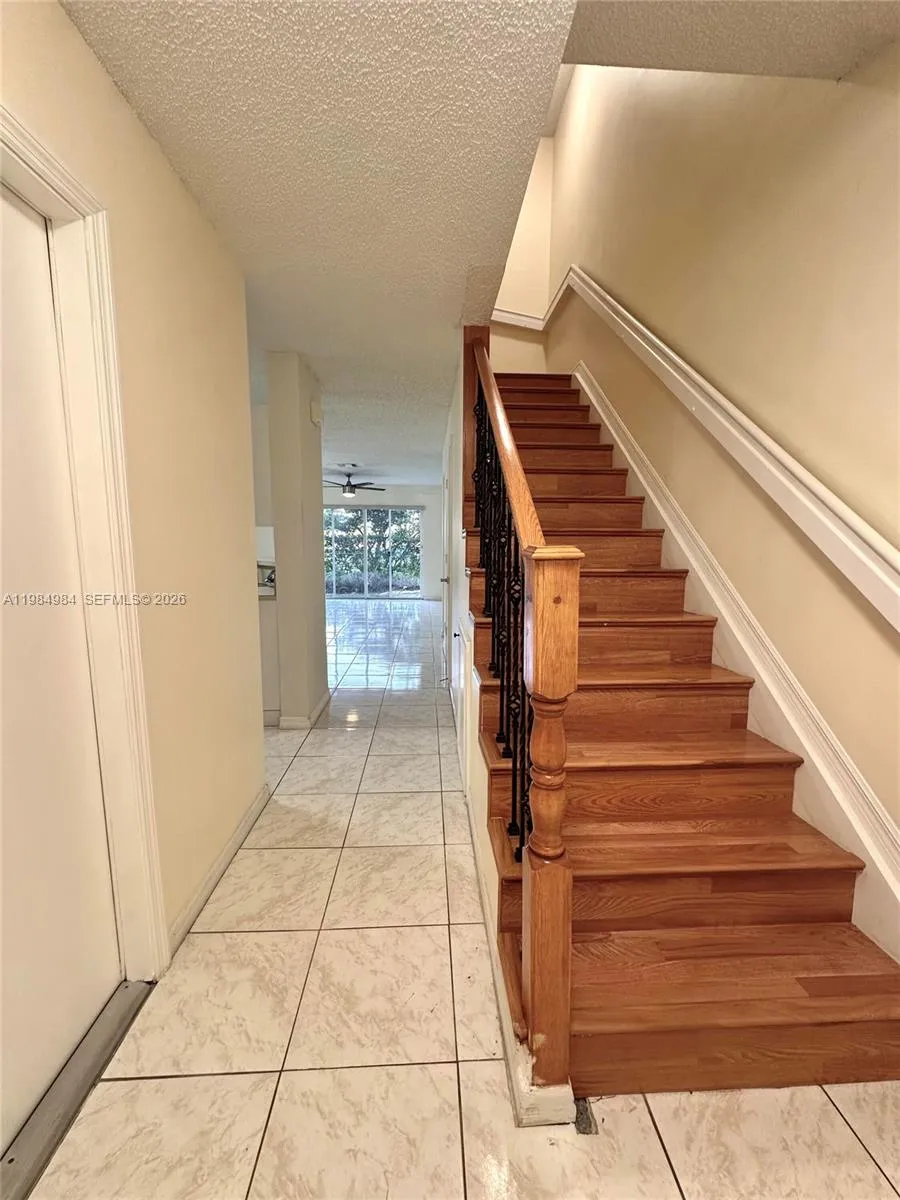 8655 N Southgate Shores Cir, Tamarac FL 33321