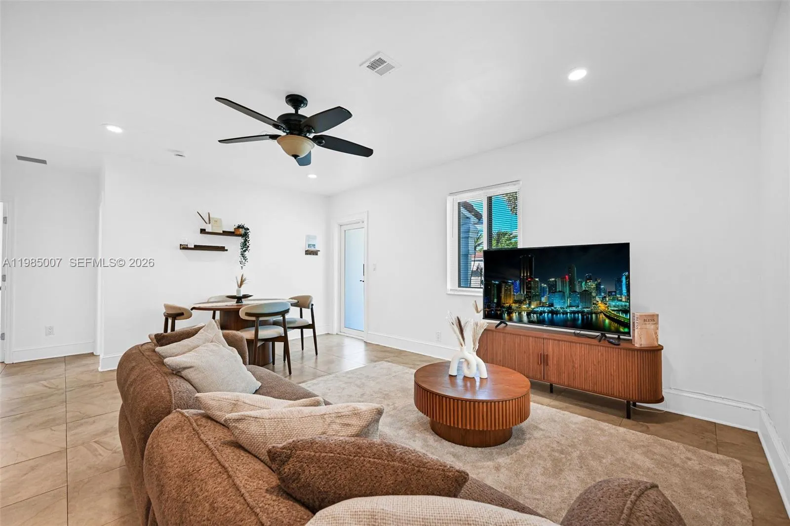 1328 N Andrews Ave, Fort Lauderdale FL 33311