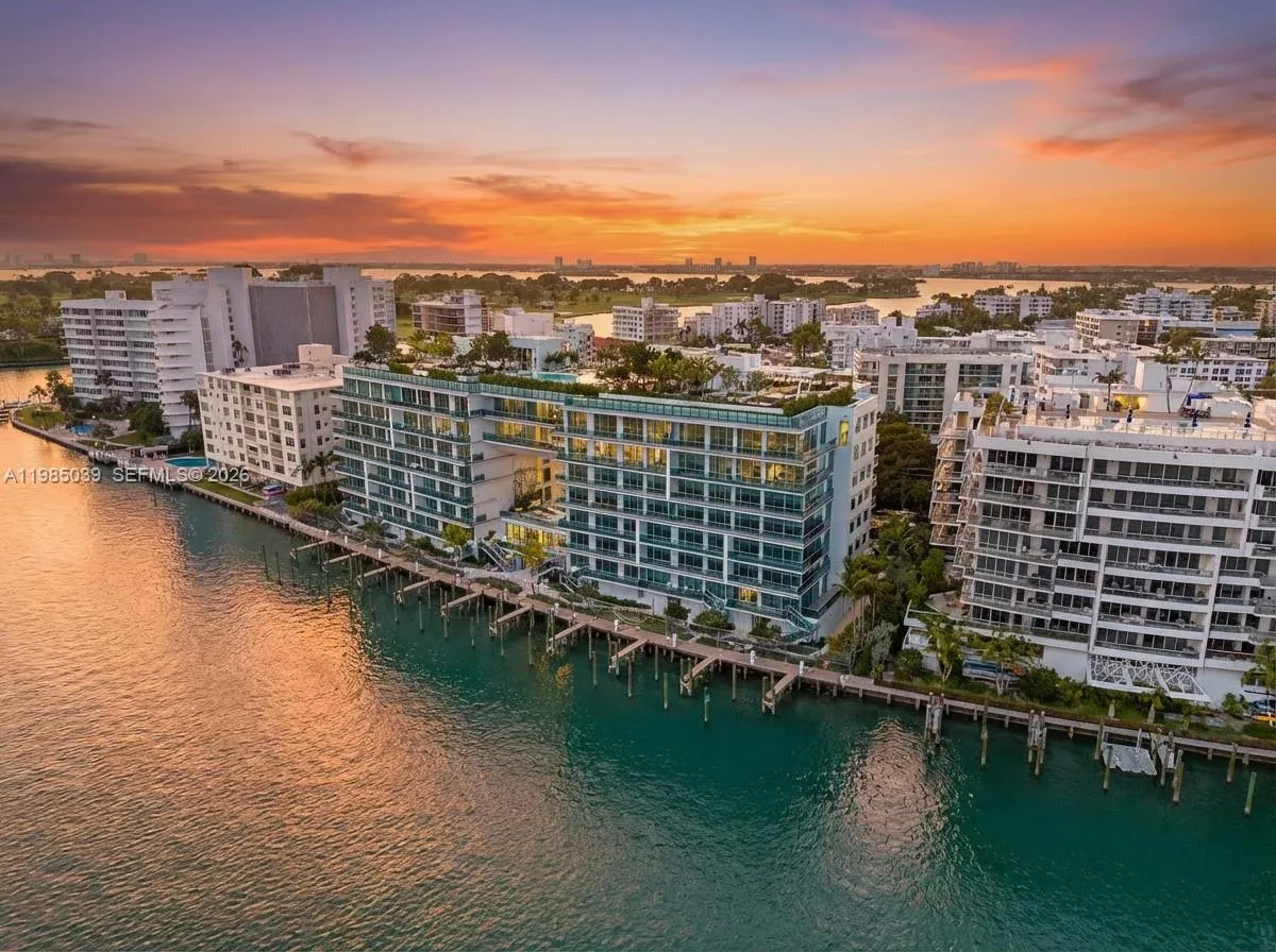 9201 E Bay Harbor Dr, Bay Harbor Islands FL 33154