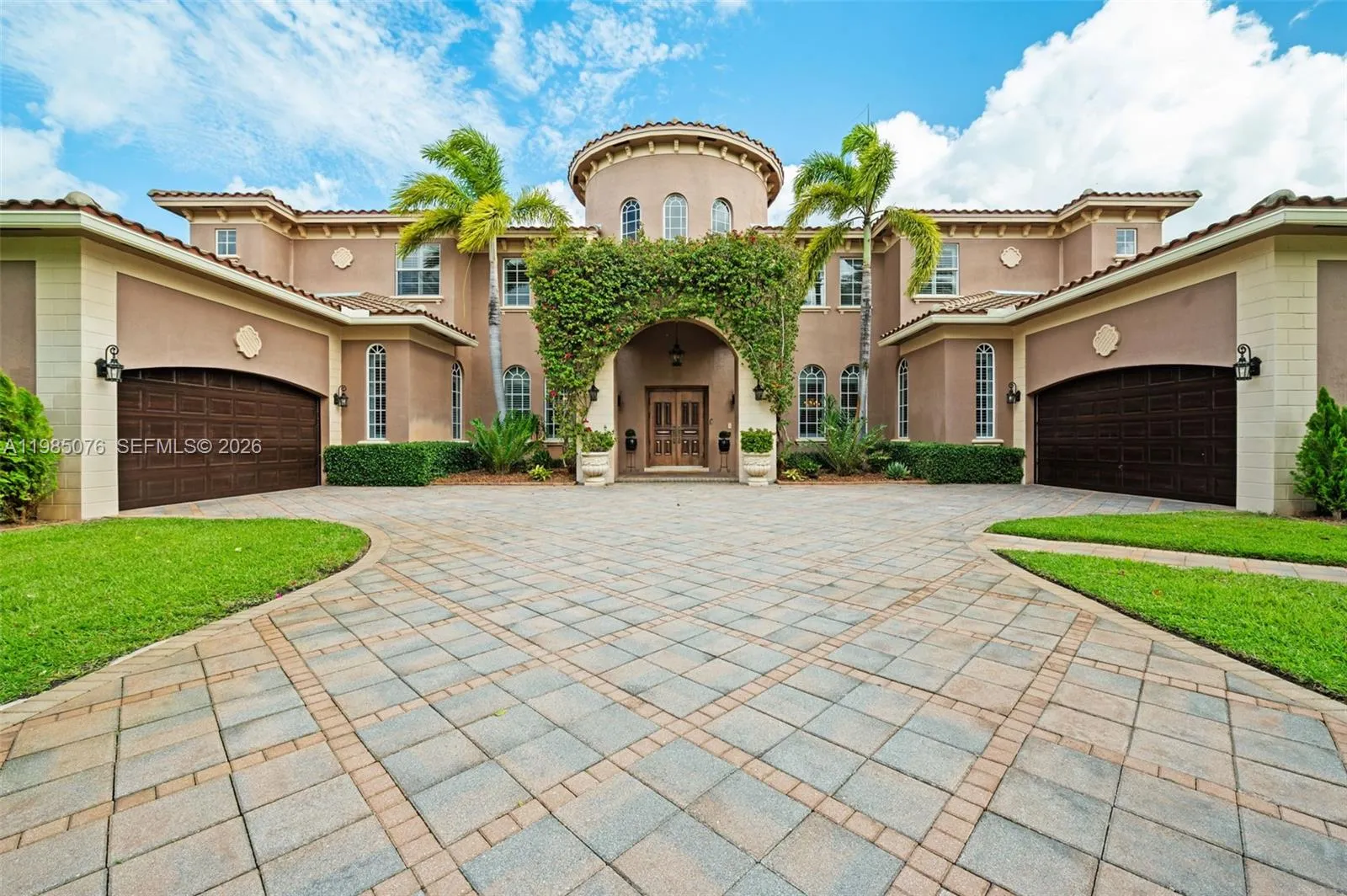 12821 Kapok Ln, Davie FL 33330