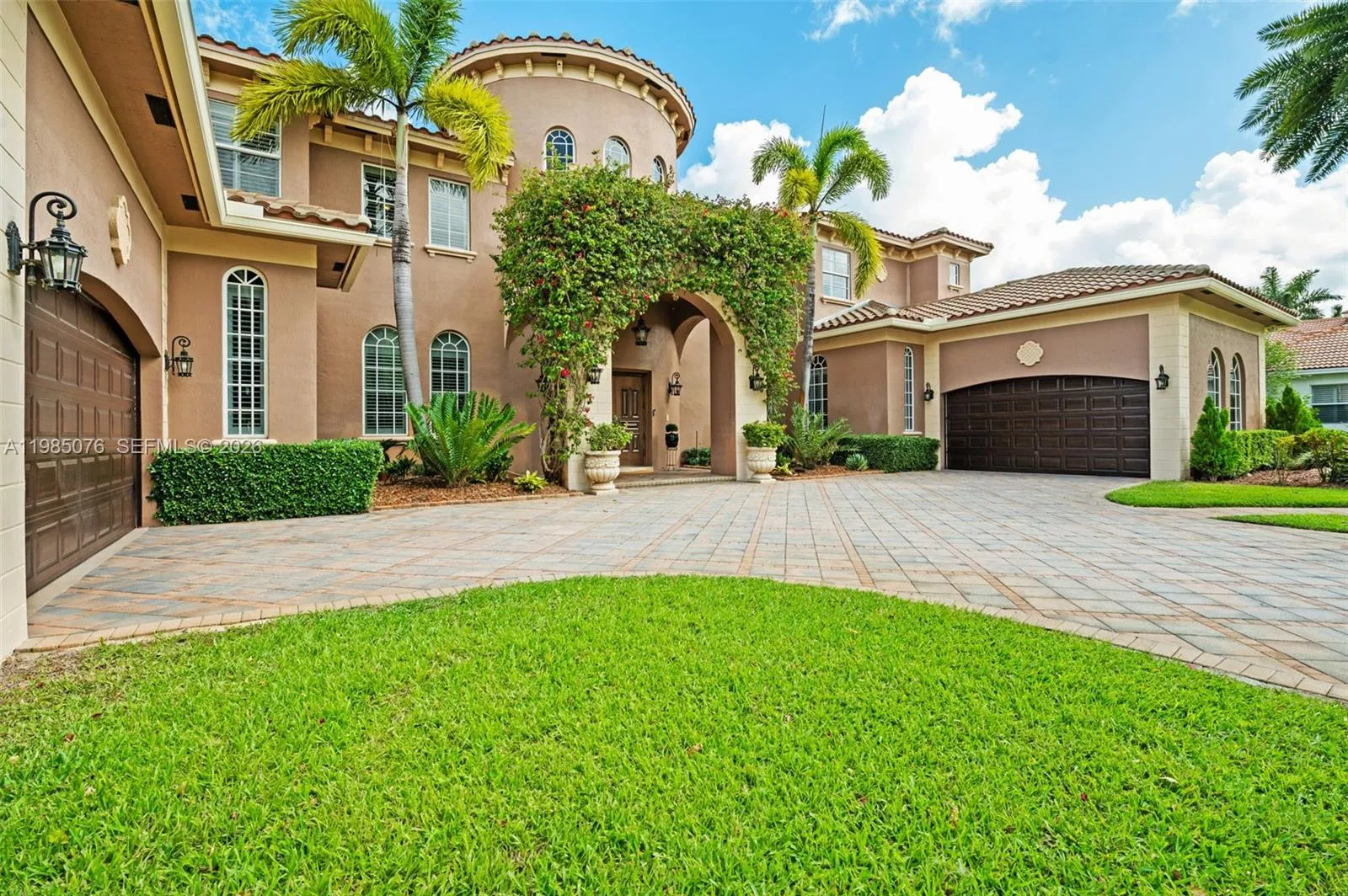 12821 Kapok Ln, Davie FL 33330