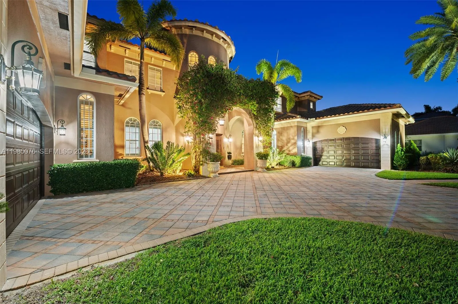 12821 Kapok Ln, Davie FL 33330