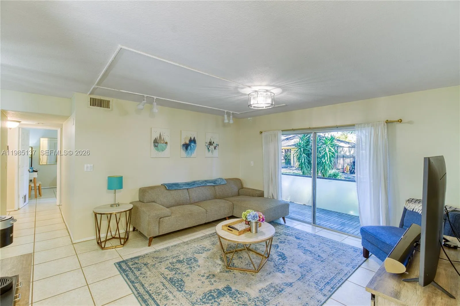 3095 N Oakland Forest Dr # 104, Oakland Park FL 33309