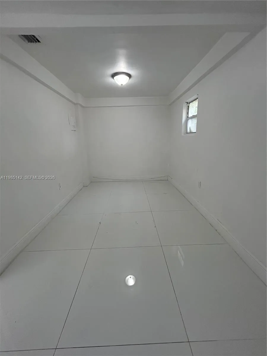 551 NW 41st St # 4, Miami FL 33127