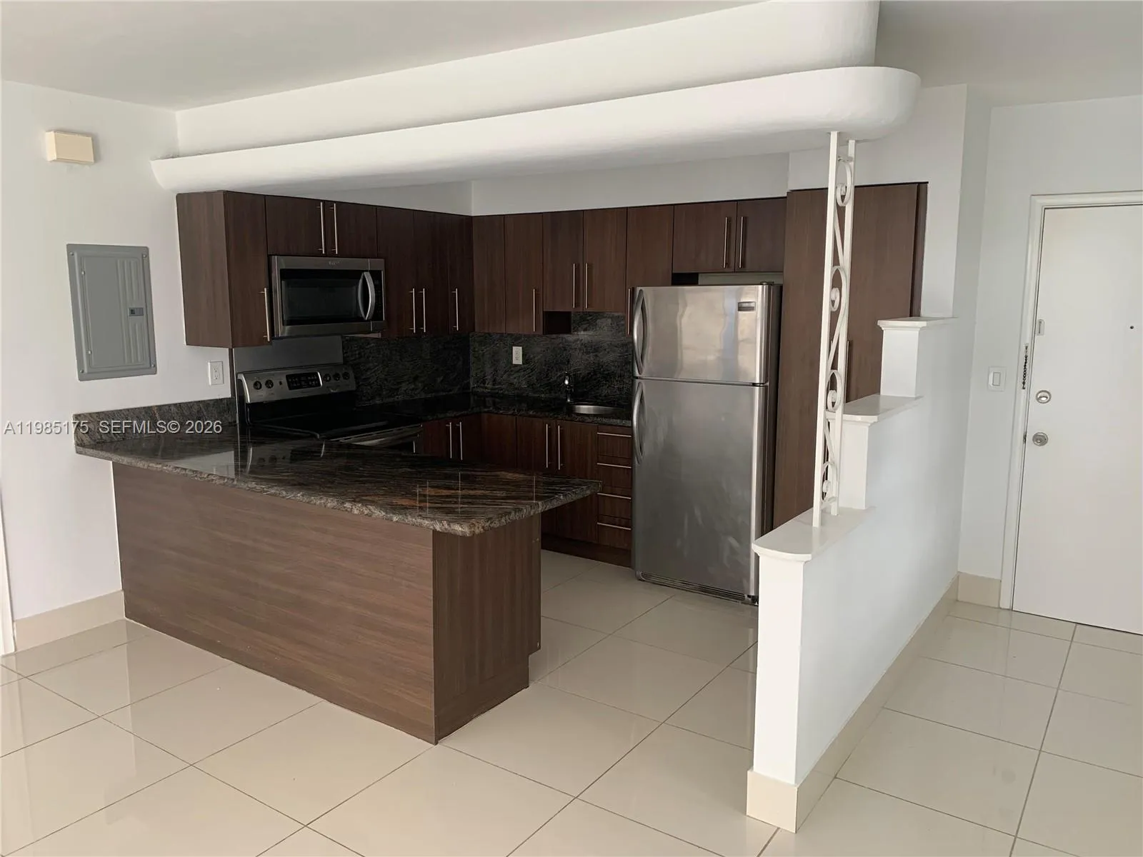 2 bedroom 1 bath for rent at 315 MAJORCA AV # 1, Coral Gables FL 33134