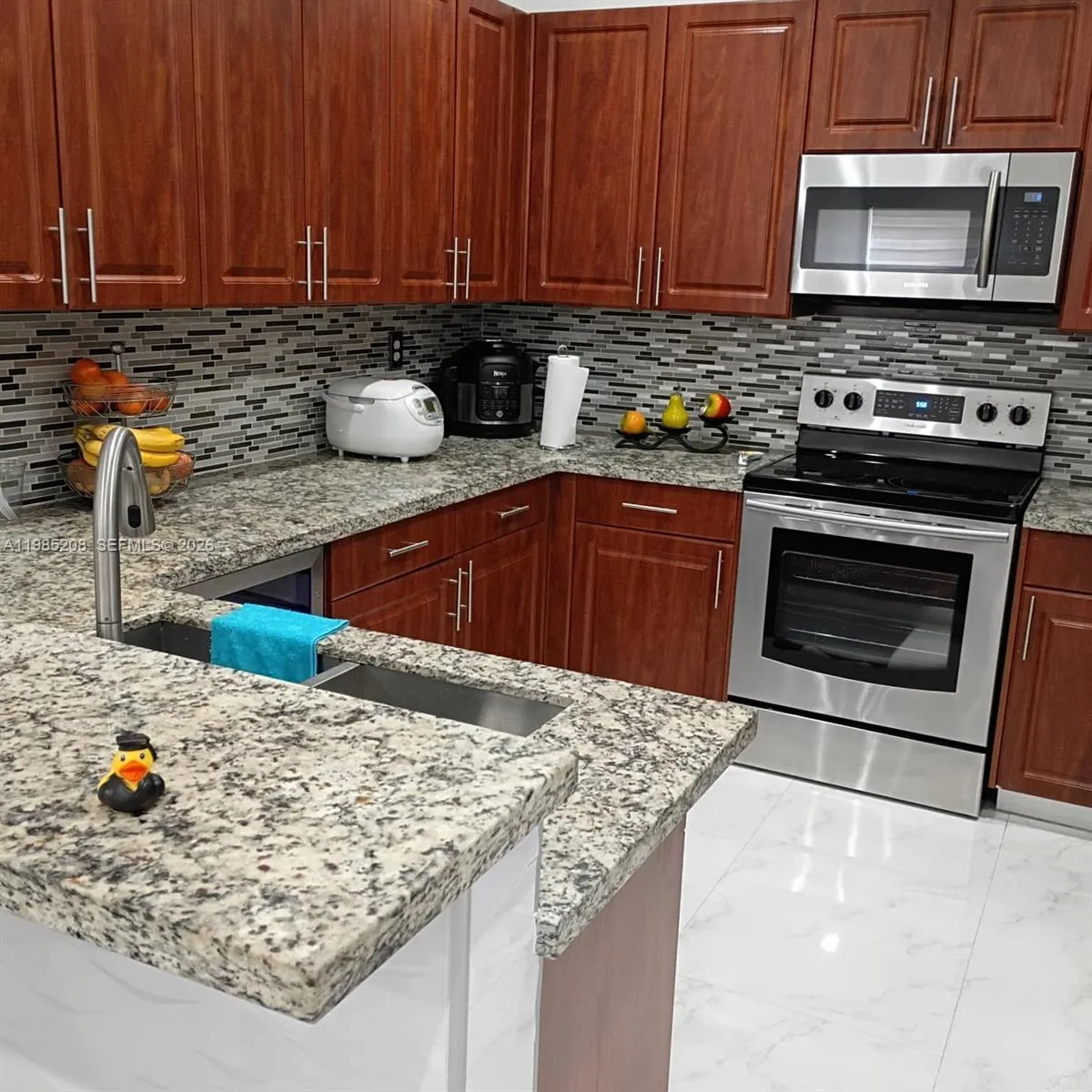 3 bedroom 2 bath for sale at 10132 NW 7th St # 204, Miami FL 33172