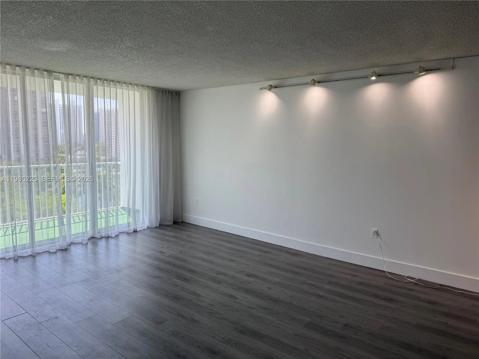 2801 NE 183rd St # 912W, Aventura FL 33160