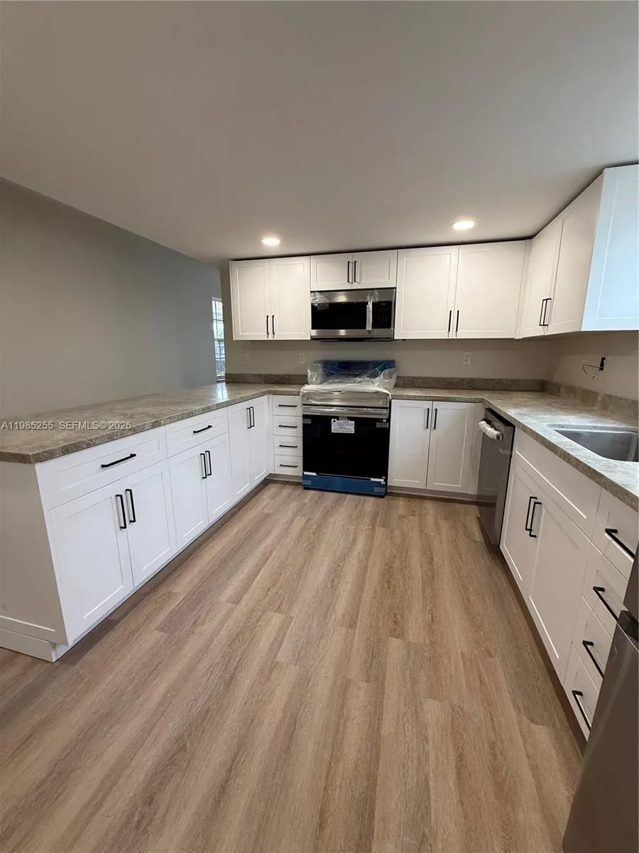 3 bedroom 2 bath for sale at 370 Flagami Blvd, Miami FL 33144