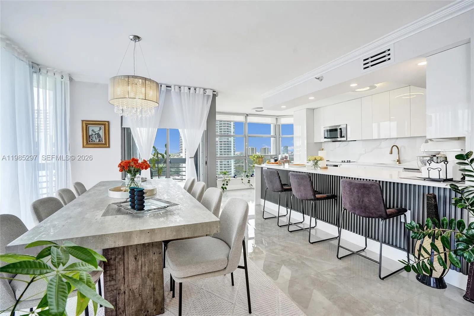 2 bedroom 2 bath for sale at 19101 NE 36th Ct # 1805, Aventura FL 33180