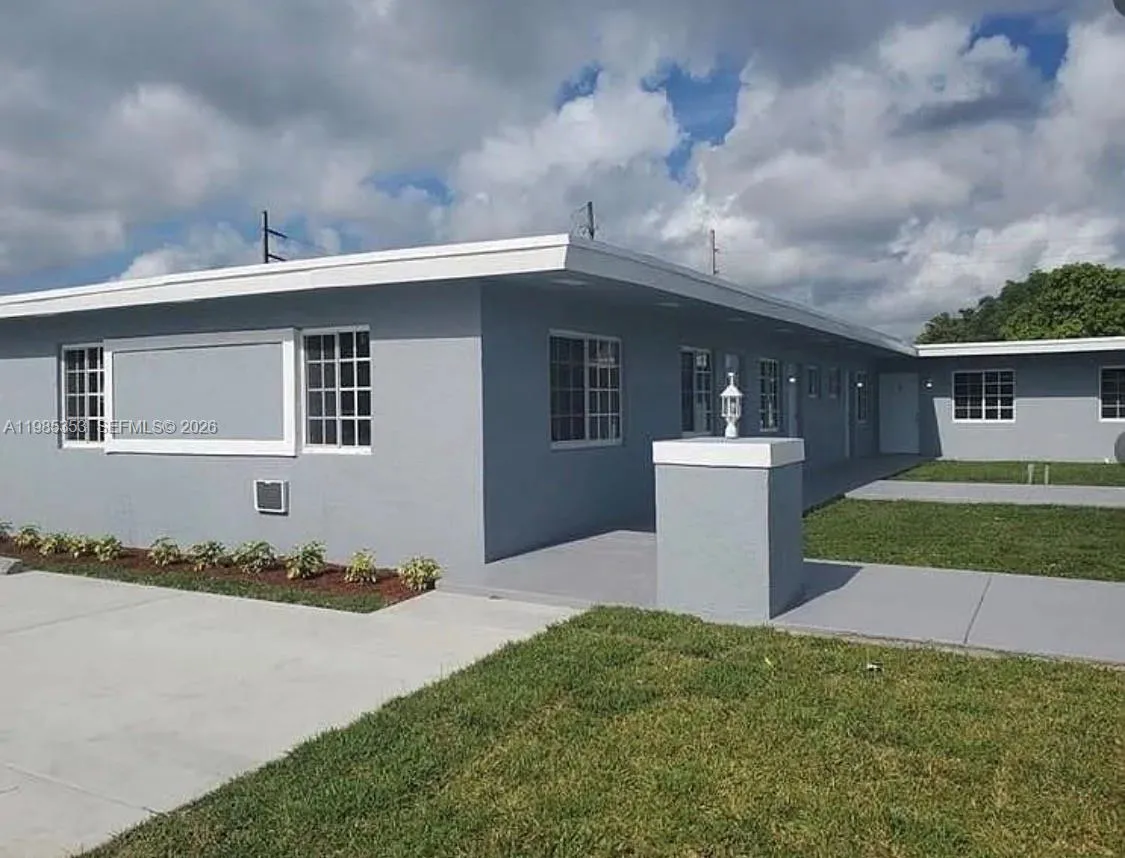 5511 SW 20th St # 3, West Park FL 33023