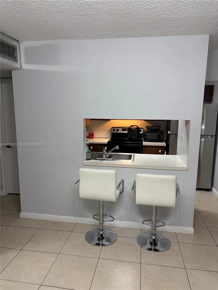 571 NW 107th Ave # 205, Miami FL 33172